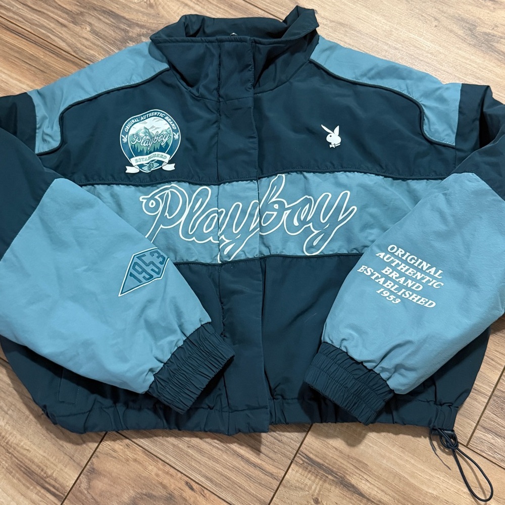 Playboy By PacSun Ski Puffer Jacket in Navy & Grey. Size M/L.